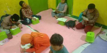 Jumat Pintar dengan Calistung di Tahfidz Al-Quran Fathiyyah Zahra