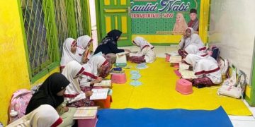 Generasi Qurani Kelompok An-Nur Santriat Tahfidz Al-Quran Fathiyyah Zahra