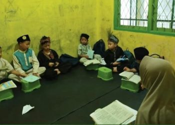 Kelompok Al-Muminun Santri Tahfidz Al-Quran Fathiyyah Zahra