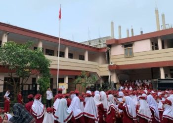 Aktivitas Rutin Senin di MI Baitussalam Cisaat