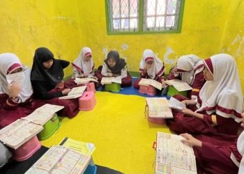 Semangat Belajar Kelompok An-Nisa Tahfid Al-Quran Fathiyyah Zahra