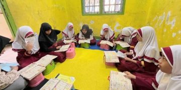 Semangat Belajar Kelompok An-Nisa Tahfid Al-Quran Fathiyyah Zahra