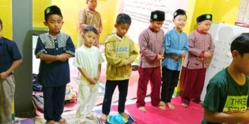 Siswa Calistung Fathiyyah Zahra Melaksanakan Sholat Ashar Berjamaah