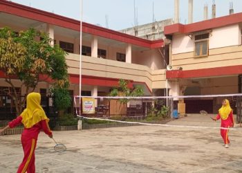 Turnamen Badminton Semarakan Hari Jadi MI Baitussalam ke-18 Tahun