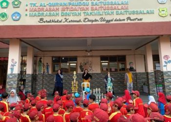 Aktivitas Senam Sehat Rutin di MI Baitussalam Cisaat