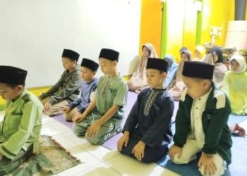 Indahnya Berjamaah Ashar di Tahfidz Al-Quran Fathiyyah Zahra