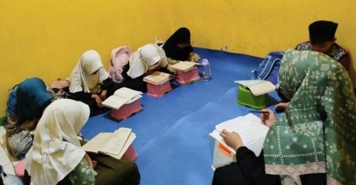 Inilah Kelompok Maryam Santriat Tahfidz Al-Quran Fathiyyah Zahra