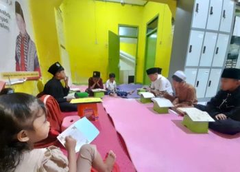 Kegiatan Belajar di Tahfidz Al-Quran Fathiyyah Zahra