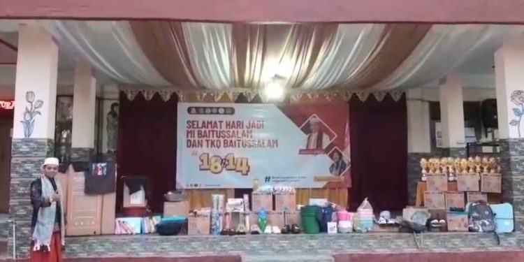 Puncak Hari Jadi Ke-18 MI dan Ke-14 TKQ Baitussalam, Banjir Hadiah