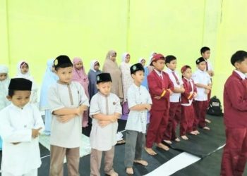 Tahfidz Al-Quran Fathiyyah Zahra Mengutamakan Sholat Ashar Berjamaah
