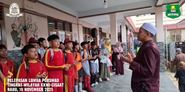 Kepala MI Baitussalam Lepas Atlet Sekolah Menuju Lomba Posmad Tingkat KKM Cisaat