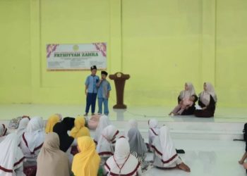 Keseruan Santri Tahfidz Fathiyyah Zahra Uji Hafalan Lesengan Jelang Haflah