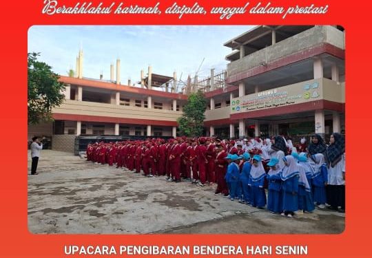 Hari Pertama Masuk Sekolah Siswa MI Baitussalam Antusias Ikuti Upacara Bendera