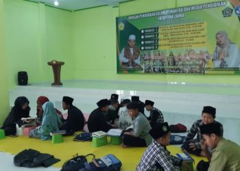 Pimpinan Yayasan Monitoring Pembelajaran Tahfidz Al-Quran Fathiyyah Zahra