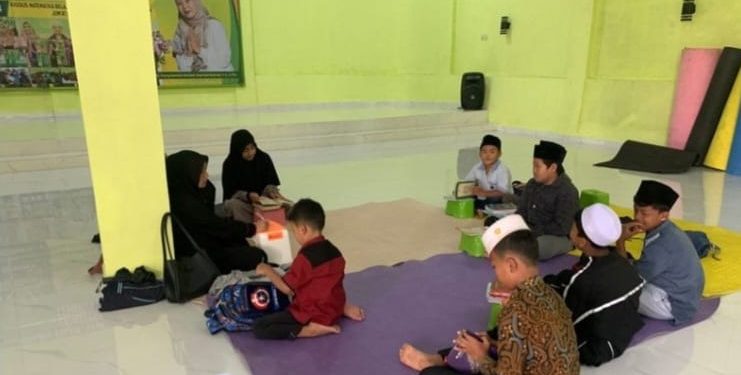 Minggu Mengaji Bersama Kelompok As-Syifa di Tahfidz Fathiyyah Zahra