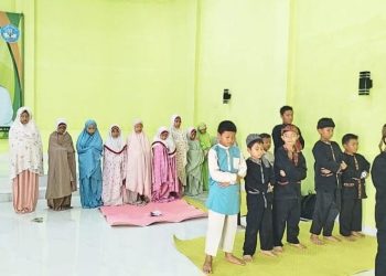 Berjamaah Ashar di Tahfidz Fathiyyah Zahra Menjadi Kebanggaan
