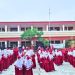 Upacara Rutin Hari Senin di MI Baitussalam Berlangsung Khidmat