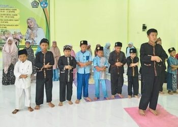 Berjamaah Ashar di Tahfidz Fathiyyah Zahra Menjadi Kebanggaan