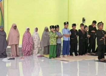 Indahnya Berjamaah Sholat Ashar di Tahfidz Fathiyyah Zahra