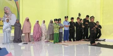 Indahnya Berjamaah Sholat Ashar di Tahfidz Fathiyyah Zahra