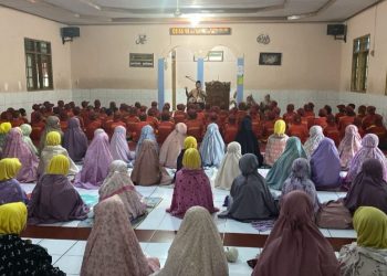 KH Iim Abdul Karim Berikan Tausyiah di Pesantren Ramadhan MI Baitussalam