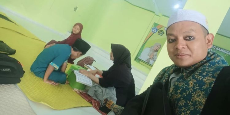 Pimpinan Tahfidz Monitoring Kegiatan Mengaji di Bulan Ramadhan