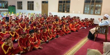 KH Iim Abdul Karim Isi Tausyiah di Pesantren Ramadan MI Baitussalam
