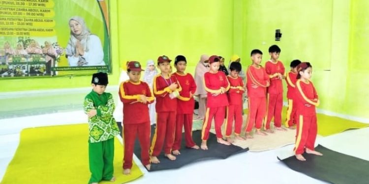 10 Terakhir Ramadhan, Siswa Tahfidz Fathiyyah Zahra Tingkatkan Sholat Berjamaah
