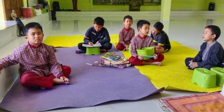 Siswa Calistung Fathiyyah Zahra Tetap Belajar di Bulan Ramadhan