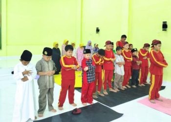 Siswa Tahfidz Merindukan Sholat Ashar Berjamaah di Tahfidz Fathiyah Zahra