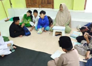 Keceriaan Kelompok Al-Furqon Saat Memperdalam Al-Quran di Tahfidz Fathiyyah Zahra