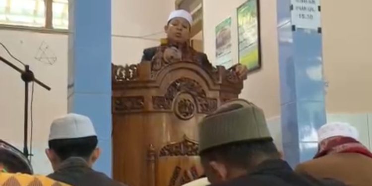 Khutbah Jum’at KH. Iim Abdul Karim “Keutamaan Silaturahmi dalam Islam”