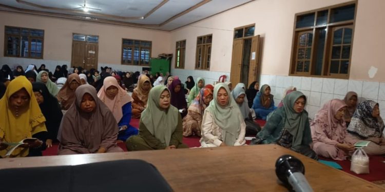 Inilah Ibu-ibu Jemaah Pengajian Masjid Jami Baitussalam