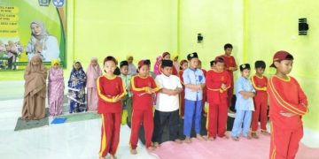Sholat Ashar Berjamaah Siswa Tahfidz Fathiyyah Zahra Diprioritaskan