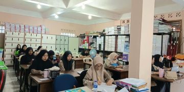 Gema Sholawat Warnai Ruangan Guru MI dan Paudqu Baitussalam