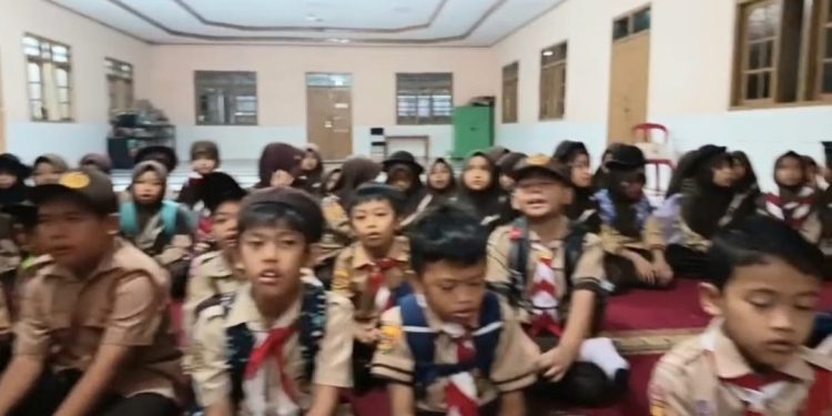 Pembuka Rezeki, Penenang Jiwa, Disiplin Ibadah, Dhuha Rutin Siswa MI Baitussalam