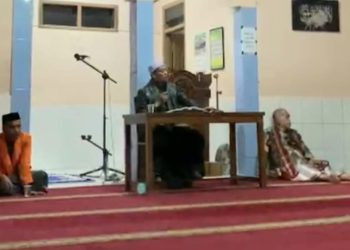 Pengajian Rutin Masjid Jami Baitussalam, KH. Iim Bahas Keutamaan Sholat Berjamaah Subuh