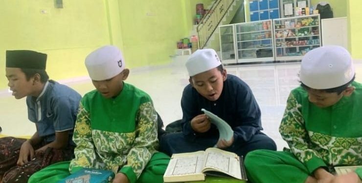 Minggu Mengaji: Kelompok Asy-Syifa Tetap Antusias Menuntut Ilmu