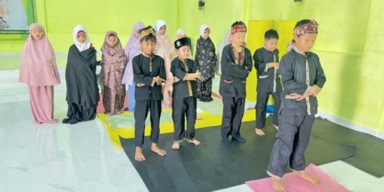 Dzuhur Berjamaah Mulai Digalakkan di Tahfidz Fathiyyah Zahra