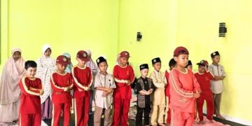 Siswa Tahfidz Al-Quran Fathiyyah Zahra Kembali Biasakan Sholat Ashar Berjamaah