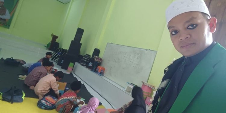 Pimpinan Tahfidz Al-Quran Fathiyyah Zahra Monitoring Kegiatan Siswa