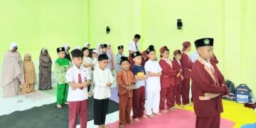 Mulia, Para Santri Tahfidz Fathiyyah Zahra Gelar Sholat Ashar Berjamaah