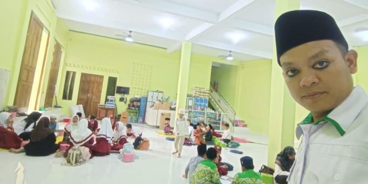 KH Iim Abdul Karim Monitoring Kegiataan Siswa Tahfidz