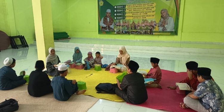 Siswa Program Ke-2 Konsisten Belajar Al-Quran di Tahfidz Fathiyyah Zahra