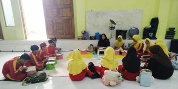 Ada Kelompok Siswa Belajar di Tahfidz Al-Quran Fathiyyah Zahra