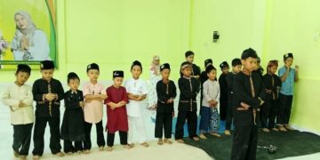Ashar Berjamaah: Jadikan Anak Mengenal Ibadah Sejak Dini