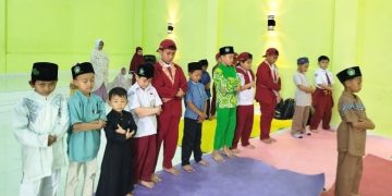 Siswa Tahfidz Fathiyyah Zahra Prioritaskan Sholat Ashar Berjamaah
