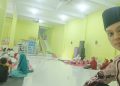 Pimpinan Tahfidz Fathiyyah Zahra Monitoring Siswa Mengaji