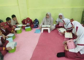 Idola Kelompok Tahfidz Al-Quran Fathiyyah Zahra Abdul Karim