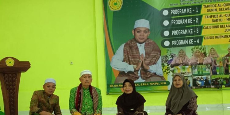 Abuya KH. Onen Qurnaen Panjatkan Doa untuk Tahfidz Al-Qur’an Fathiyyah Zahra